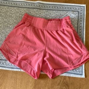 Lululemon Hotty Hot Shorts - Raspberry Cream Size 6